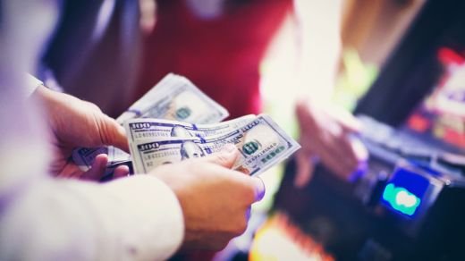 Navigating the Hold’em Community: Where Players Unite and Excel