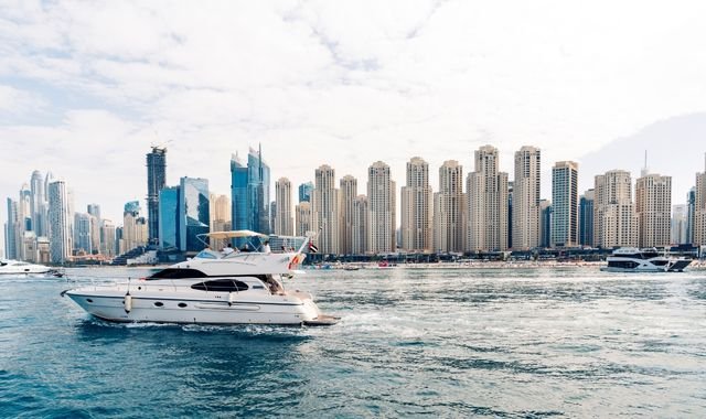 How to Choose the Perfect Boat for Your Dubai Adventure